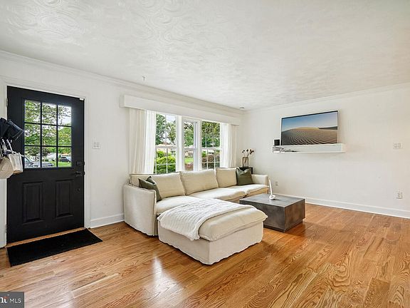 4th image of 6512 Virginia Hills Ave