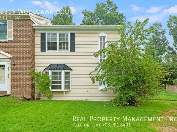 12319 Woodlawn Ct, Woodbridge, VA 22192