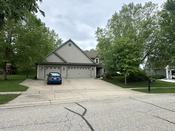 1361 Orchard CIRCLE, Oconomowoc, WI 53066