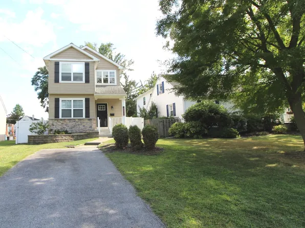 2608 Grand Ave, Holmes, PA 19043