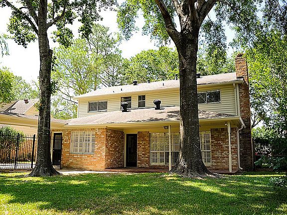 5th image of 10719 Holly Springs Dr