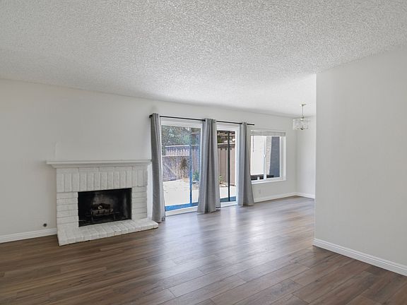 4th image of 2656 Monterey Pl