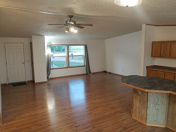 3rd image of 46897 Linkota Ct