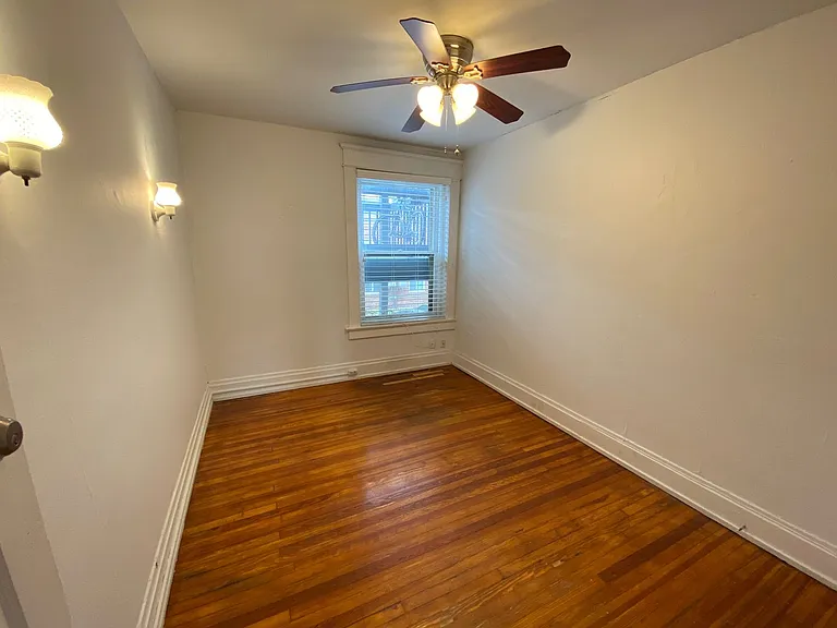 E Norwich Ave 4-16 SSR — Photo 16