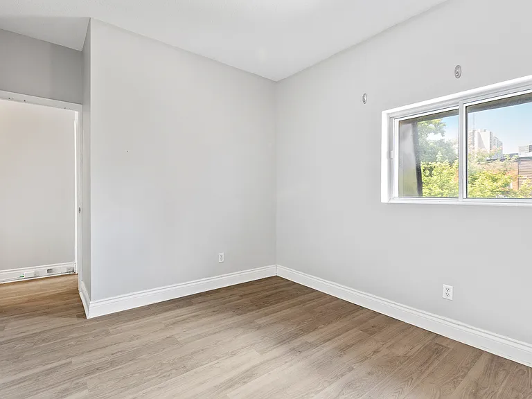 455 Somerset St W #2 — Photo 44