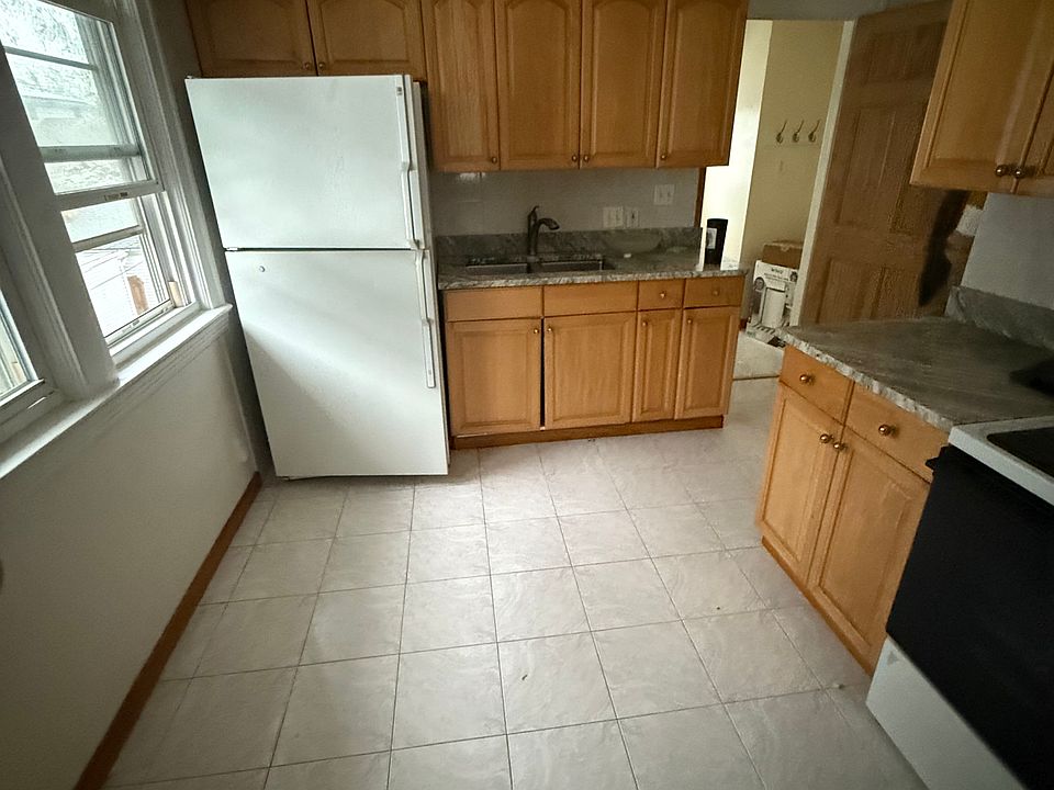 1st image of 1267 Jackson Ave #2