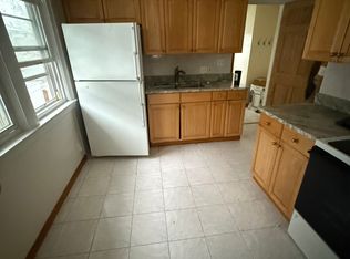 1267 Jackson Ave #2, Lakewood, OH 44107