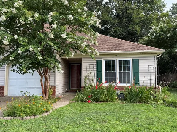 141 Rustling Oak Rdg, Yorktown, VA 23692