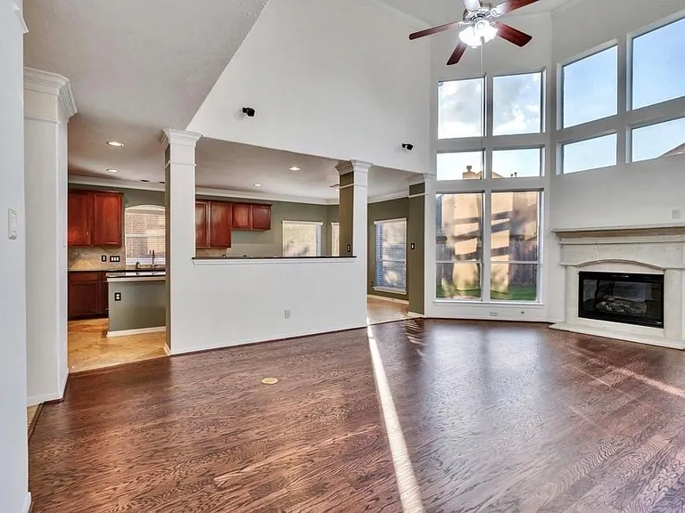 1904 Keswick Ct — Photo 9