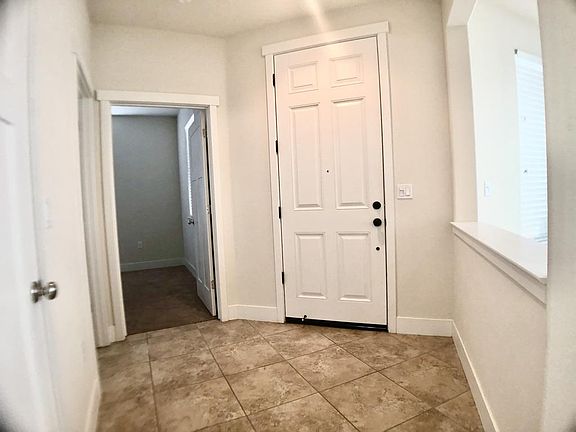 4th image of 15169 Breckinridge Ave