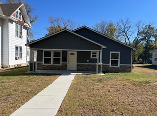 1914 SW Buchanan St, Topeka, KS 66604