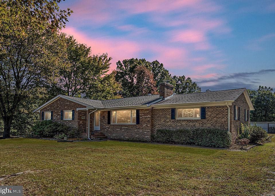 1st image of 23392 Carolwood Ln
