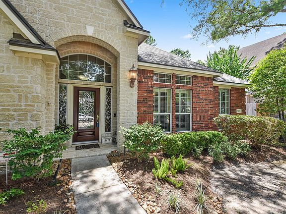 3rd image of 15423 Stable Oak Dr