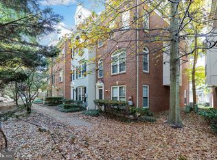 8844 Mansion View Ct, Vienna, VA 22182