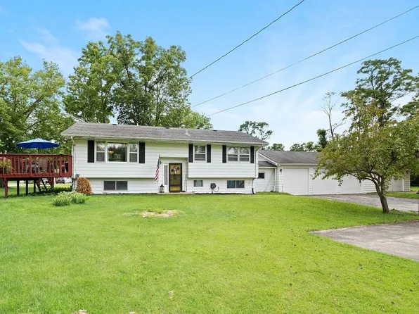 6786 Rydberg Ct, Rockford, IL 61109