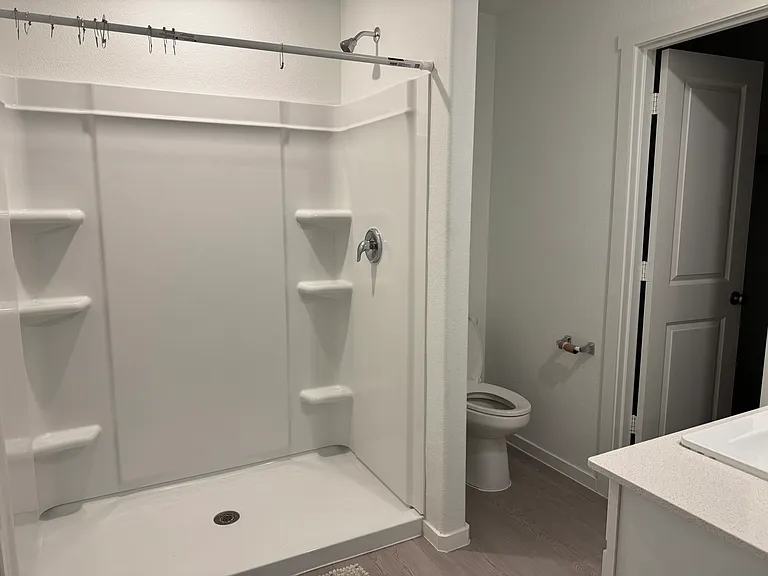 3057 Ashbrook Ln — Photo 4
