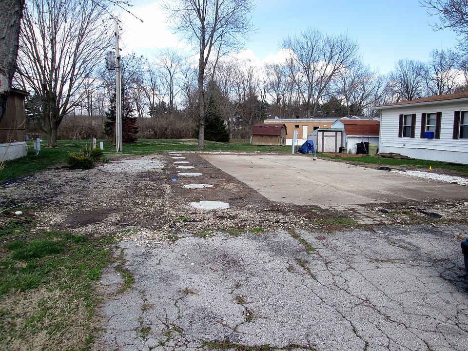2nd image of 58 Deerfield Trailer Ct