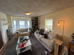 192 Holland St APT 3, Somerville, MA 02144