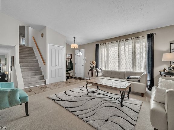 4th image of 89 Wellsley Pl