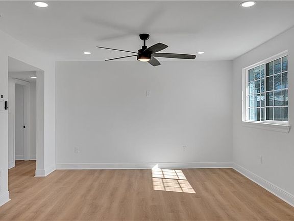 5th image of 6000 Rosalie Ct