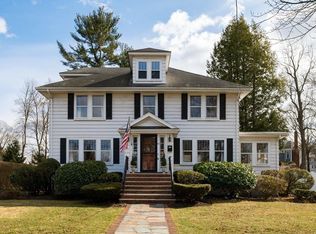 100 Meredith Cir, Milton, MA 02186