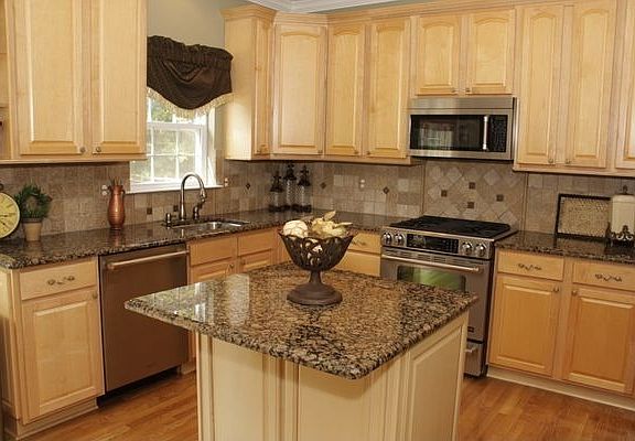 3rd image of 20 Huckleberry Ln