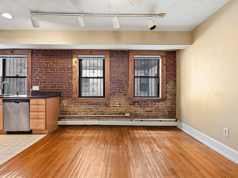 111 Jersey St #20A — Photo 4