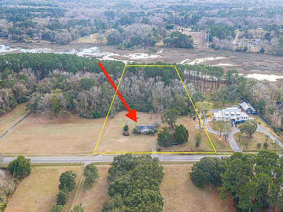 2nd image of 610 River Rd