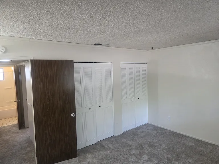 4760 Northglen St — Photo 19