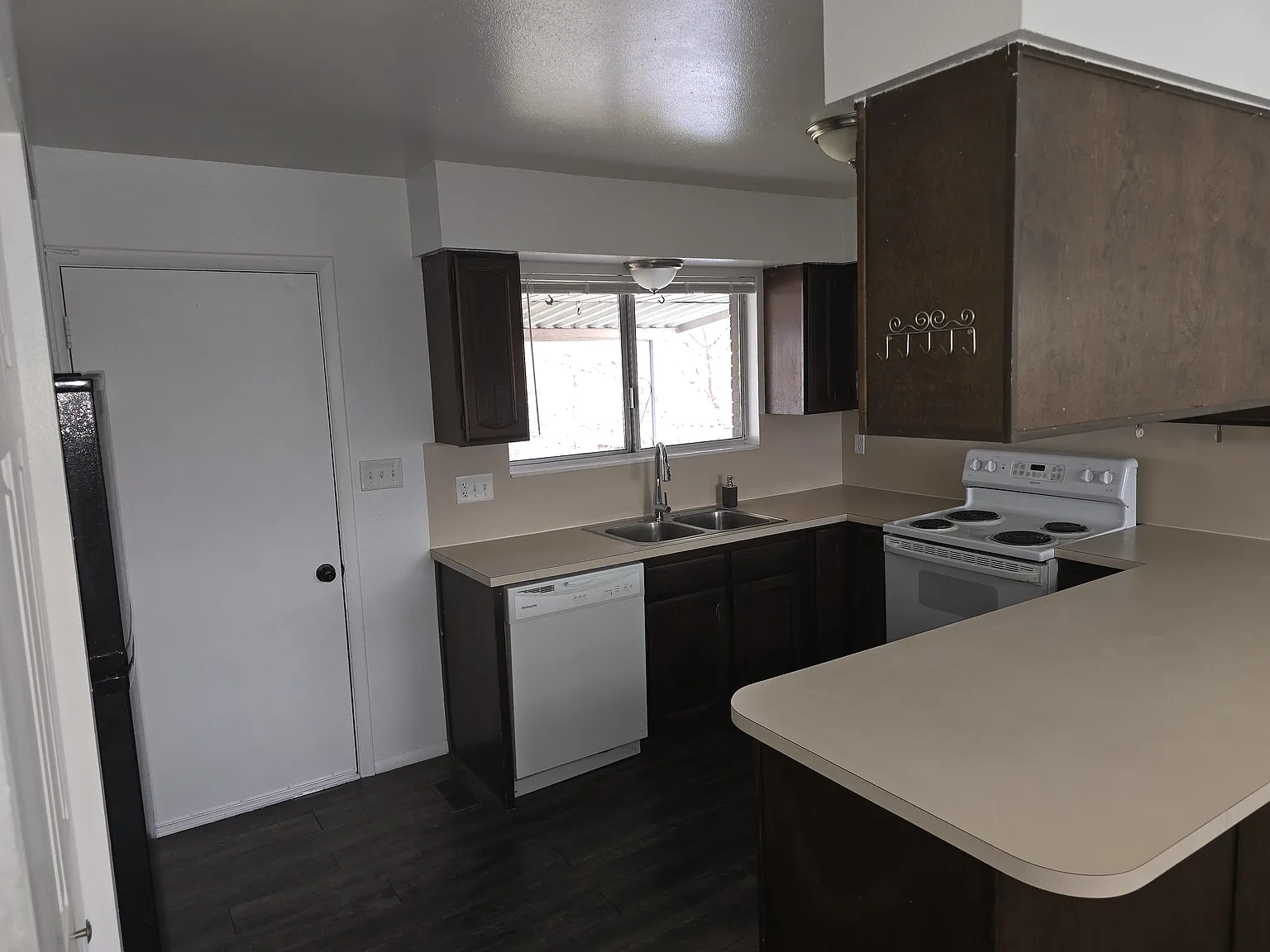 3 bed, 1260 sqft, $1,475 — Photo 4