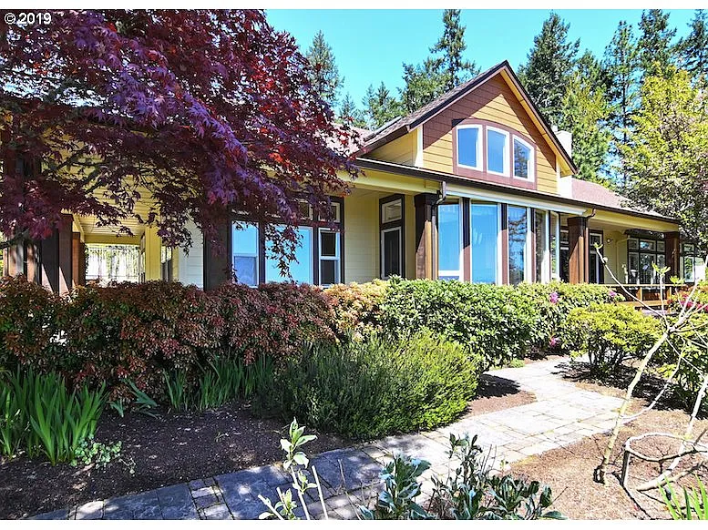 765 Pine View Ct photo 1