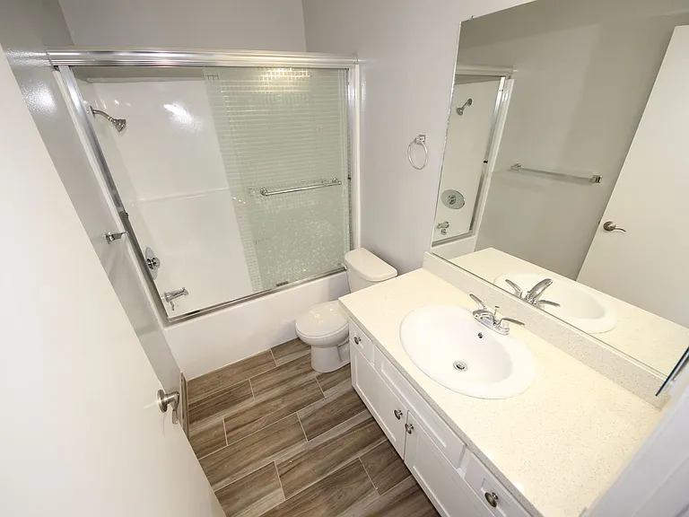 10615 Rose Ave — Photo 37