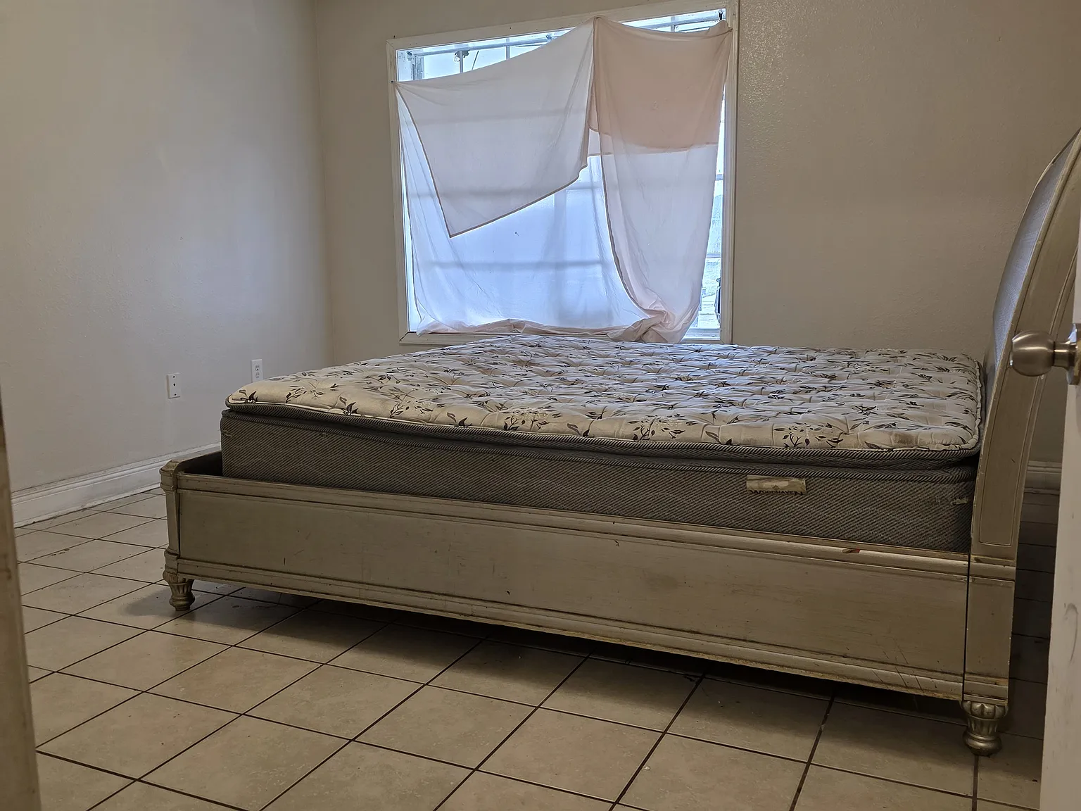 2 bed, 1100 sqft, $1,150 — Photo 3