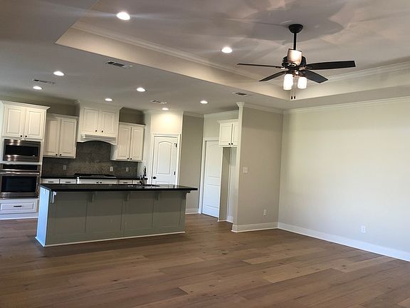 4th image of 8370 Vaquero Dr