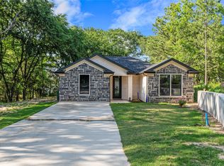 105 Griffith Bend Rd, Mabank, TX 75156