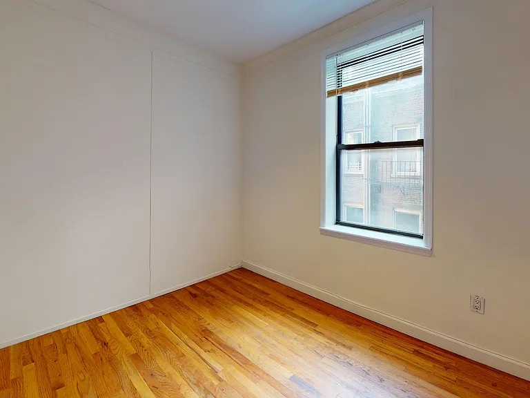 246 E 44th St #3 — Photo 17