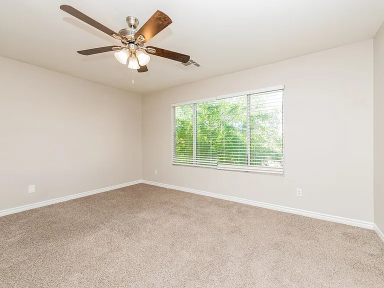 5305 Santa Fe Heights St — Photo 10