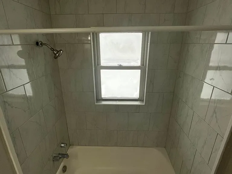1660 St Joseph Blvd — Photo 21