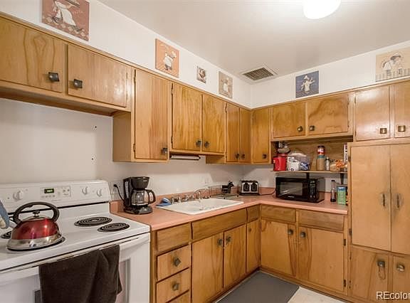5th image of 7590 Greenwood Blvd
