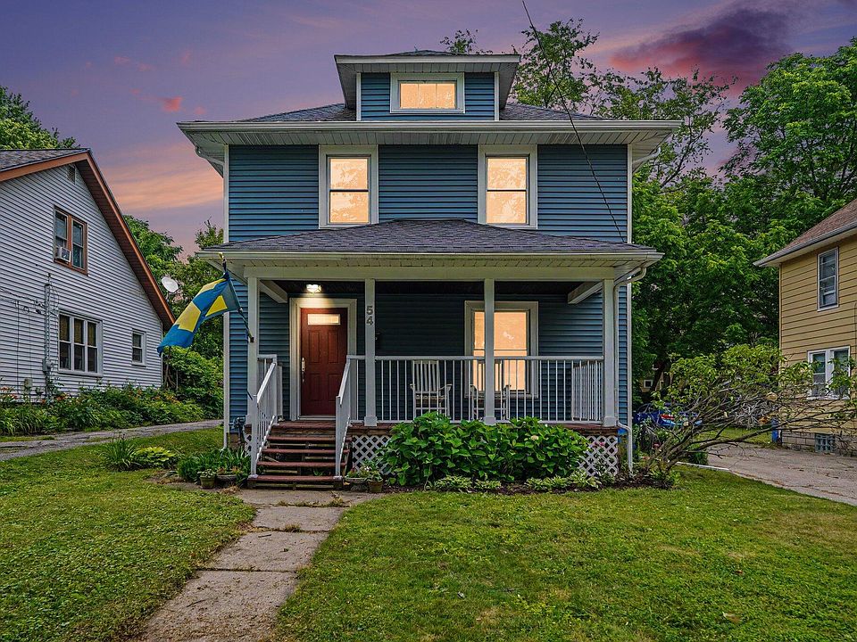 1st image of 54 Lowell Ave NE