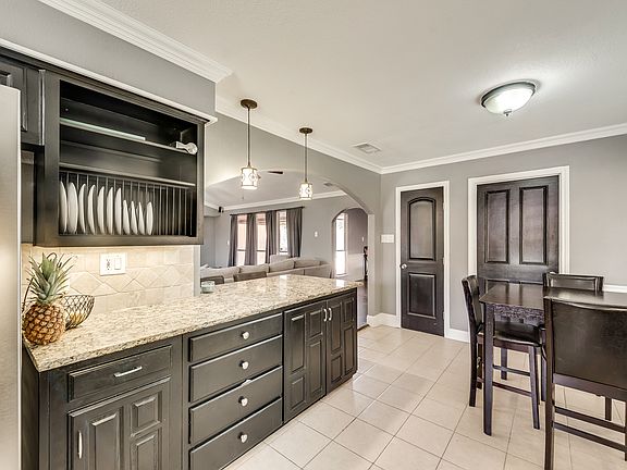 3rd image of 2604 Dove Creek Ln