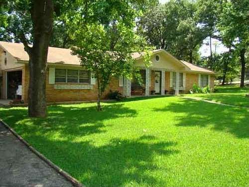 2nd image of 1990 Russell Dr