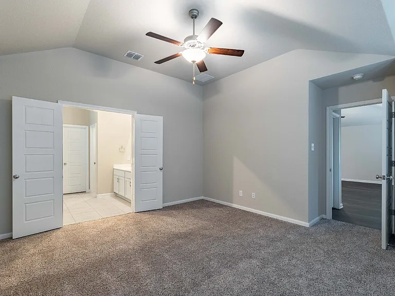 1120 Eagle Xing — Photo 14