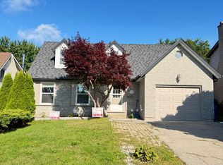 129 Kortright Rd W, Guelph, ON N1G 3N9