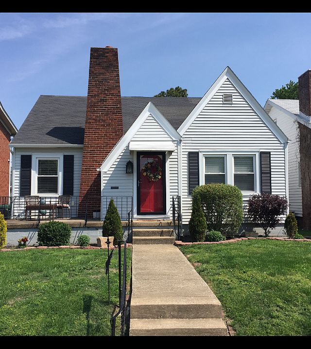 1st image of 313 E 21st St