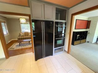1907 Bellewood Rd, Jackson, MS 39211