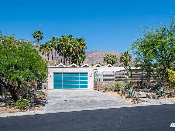 3rd image of 1733 Royal Palm Ct