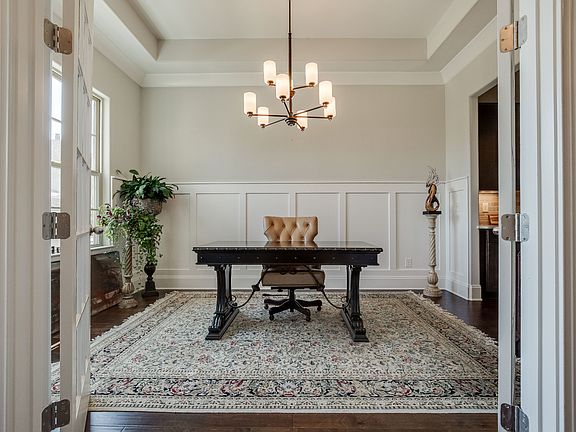 4th image of 2097 McAvoy Dr