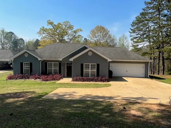 885 Lee Road 379