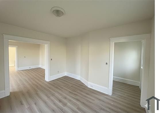 1st image of 2740 6th Ave